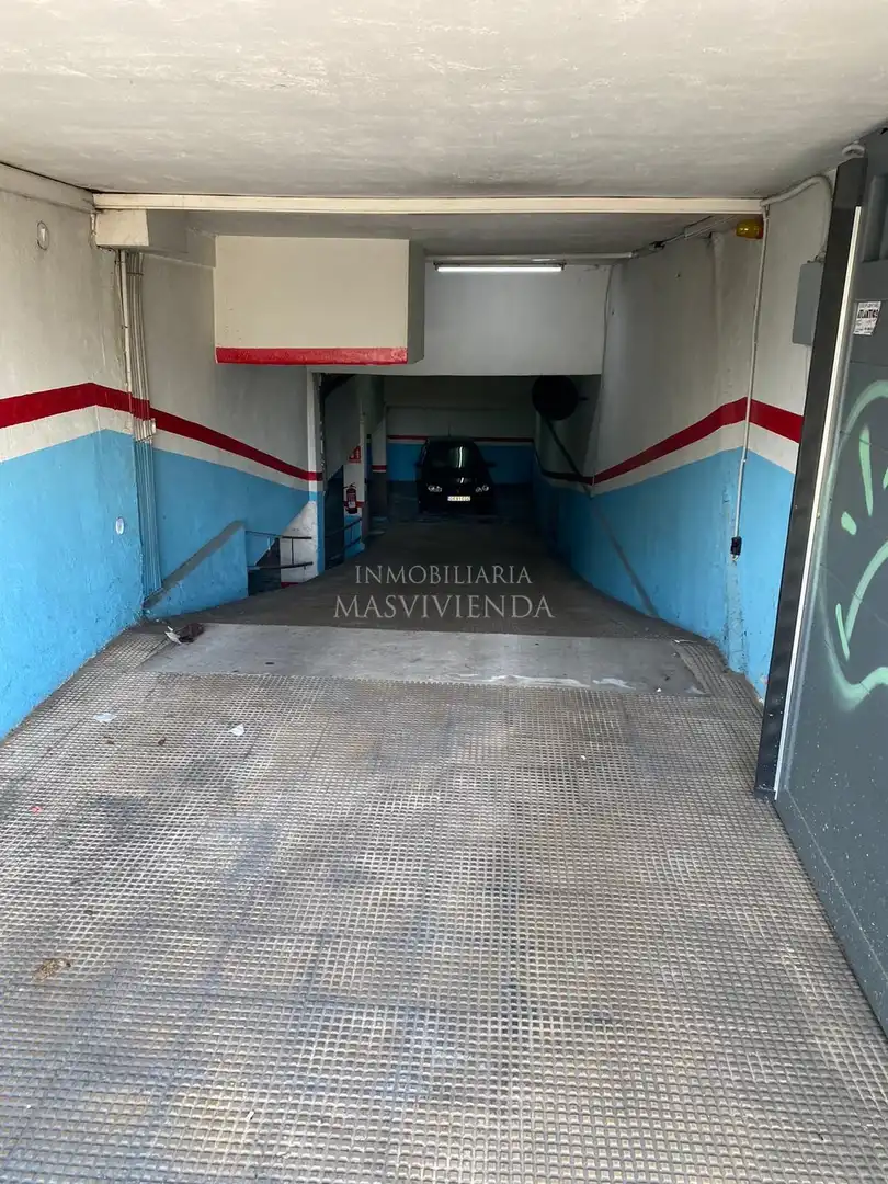 Aparcament de Pis en venda en Vigo  amb Terrassa i Traster