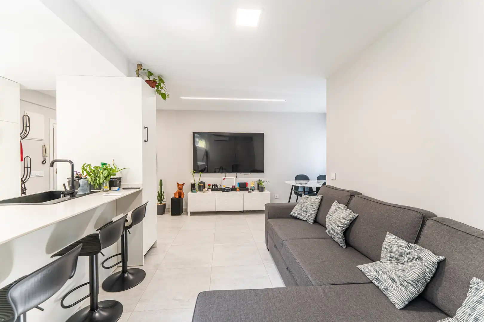 Living room of Flat for sale in Móstoles  with Air Conditioner, Heating and Oven