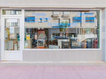 Gewerbefläche zum Verkauf in Calle ORIHUELA 73