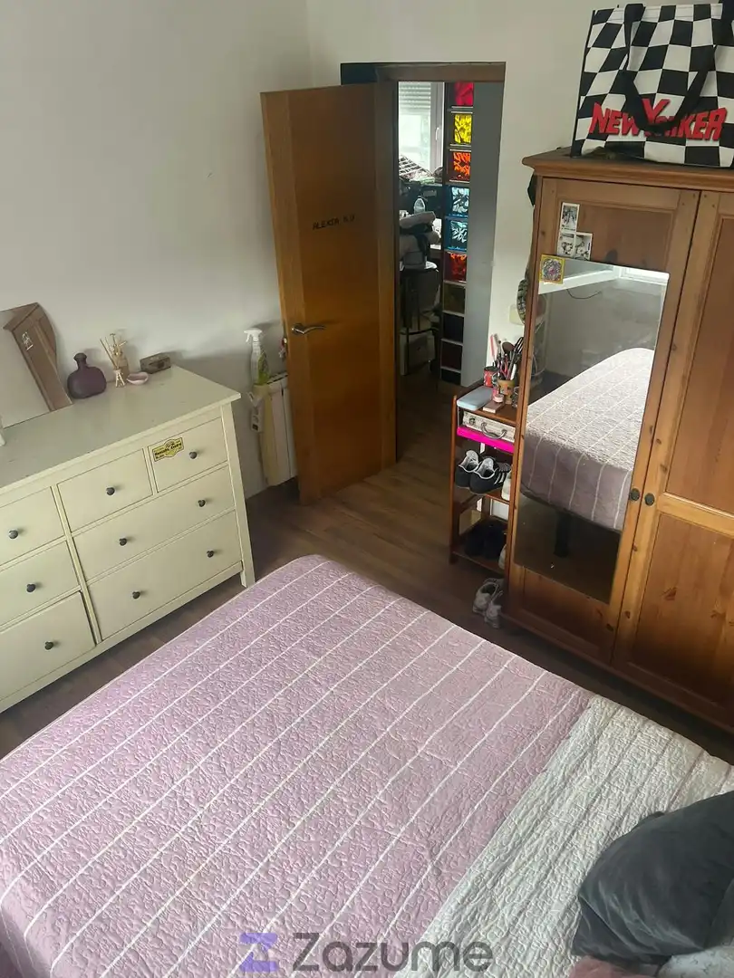 Schlafzimmer von Wohnung zur Miete in Avilés mit Klimaanlage, Heizung und Möbliert