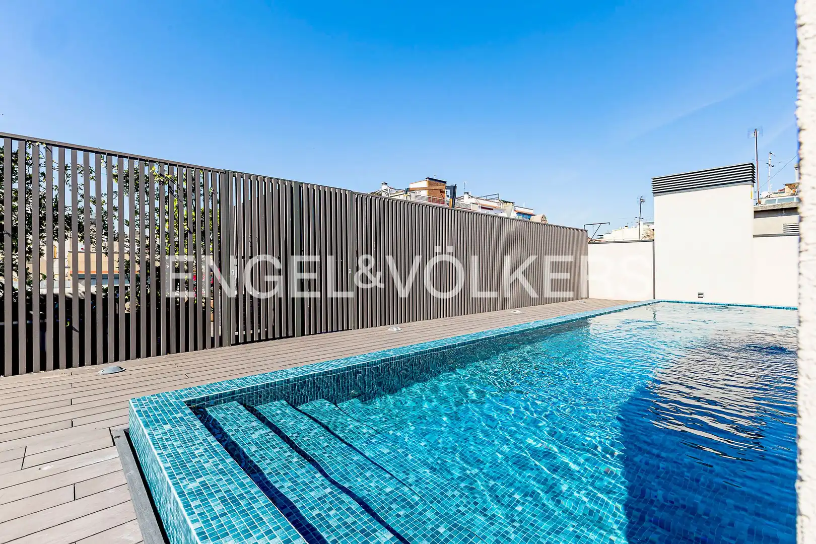 Swimming pool of Flat for sale in Barcelona  with Air Conditioner, Heating and Swimming Pool