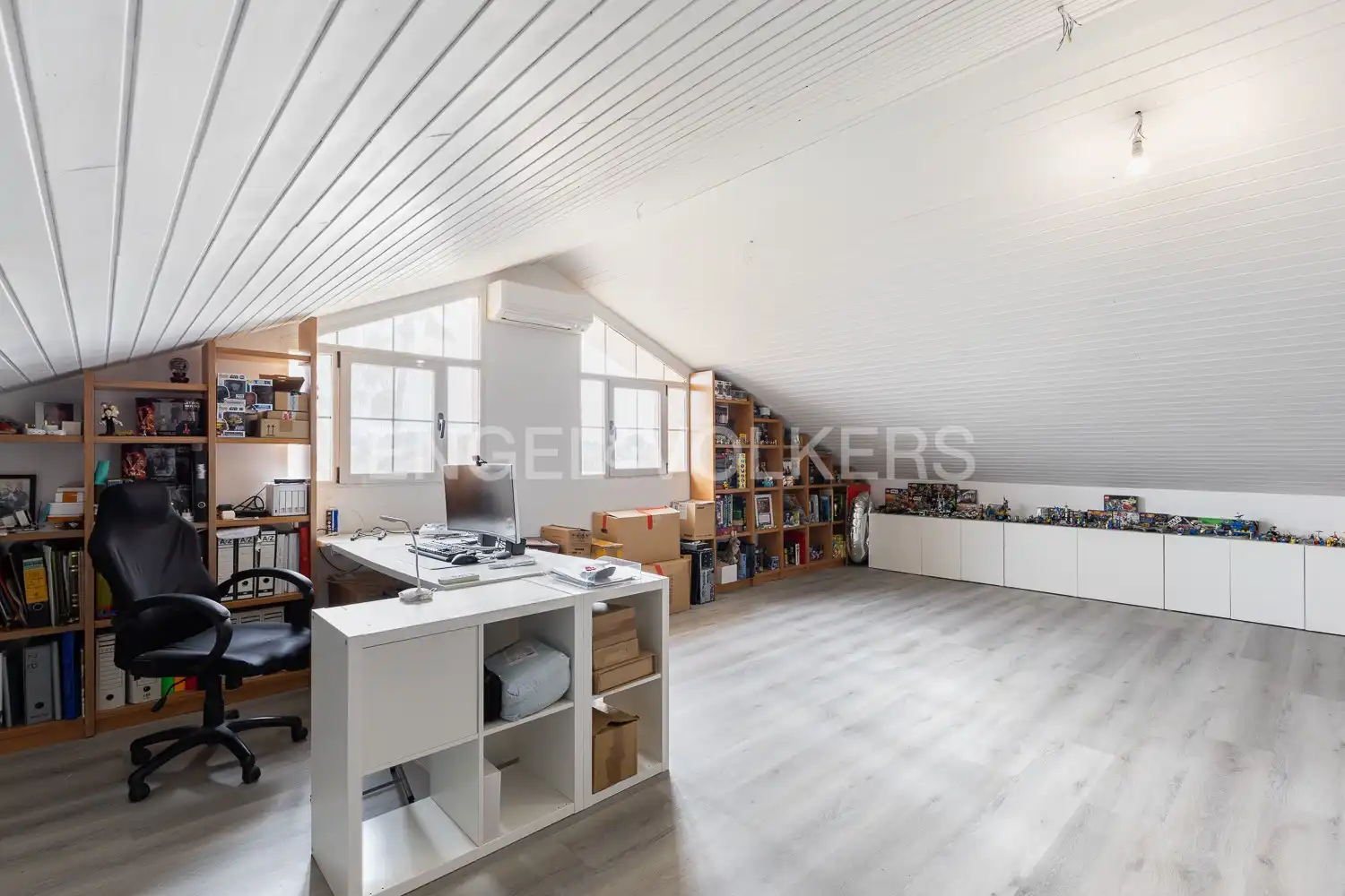Houses for sale in L'Eliana  with Air Conditioner, Heating and Private garden
