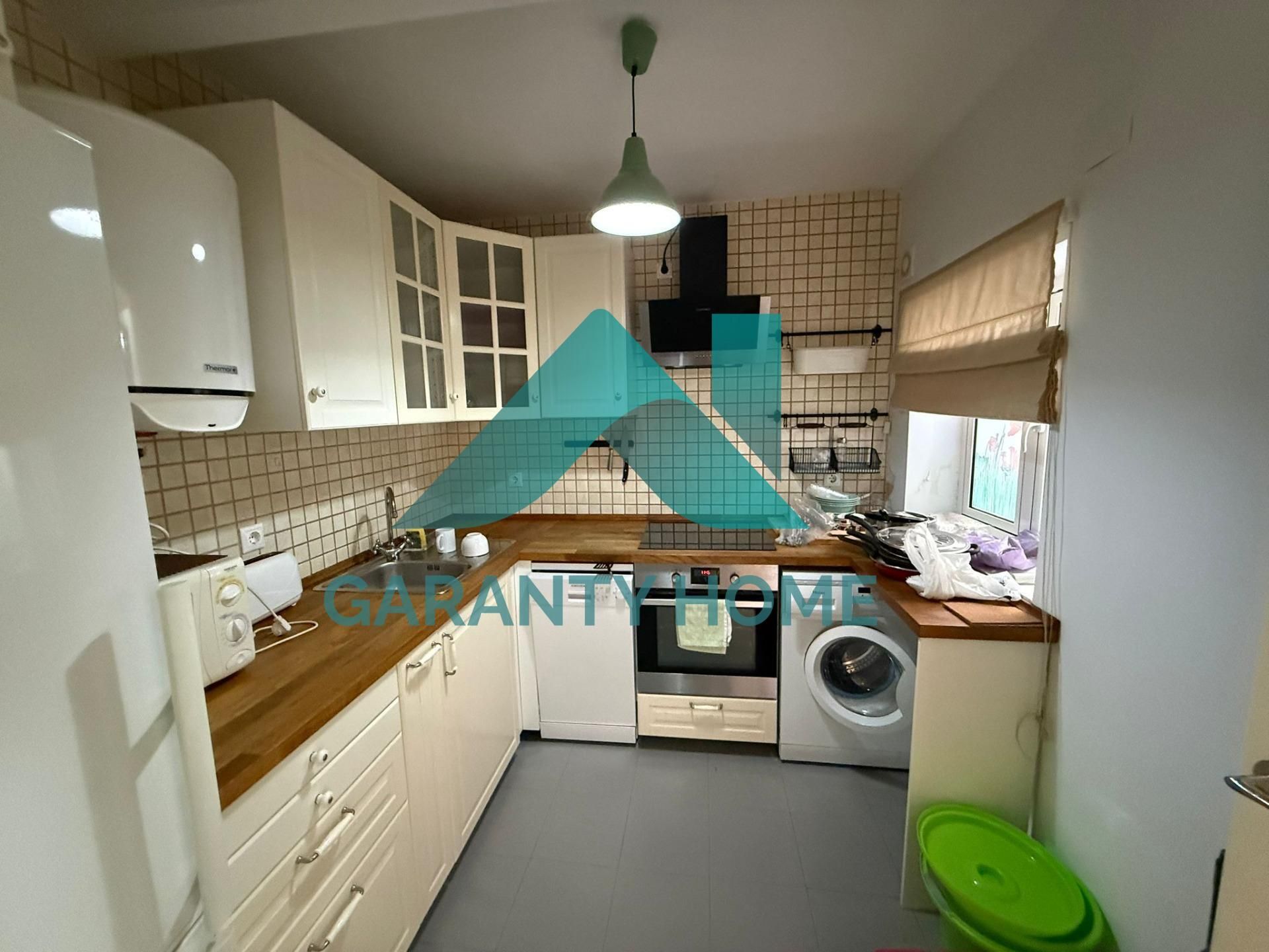 Küche von Wohnung zum Verkauf in Cáceres Capital mit Klimaanlage und Möbliert