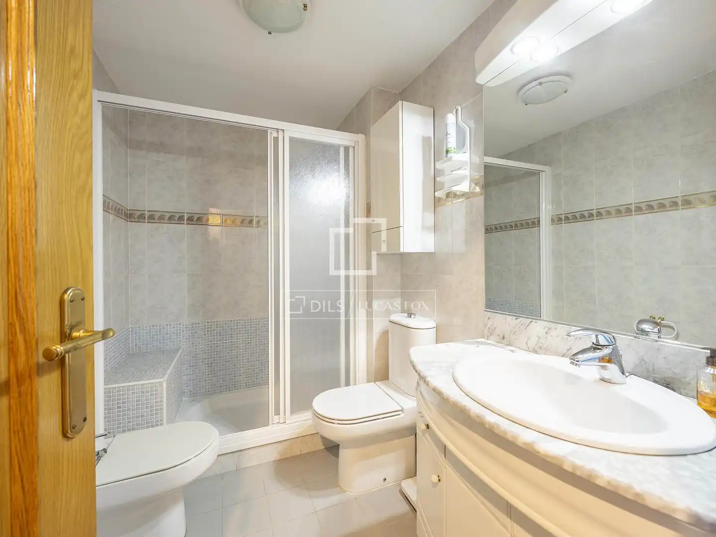 Badezimmer von Wohnung zum Verkauf in Valencia mit Klimaanlage, Möbliert und Balkon