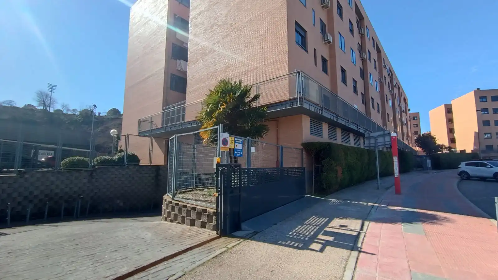 Vista exterior de Piso en venta en Arganda del Rey con Calefacción y Piscina comunitaria