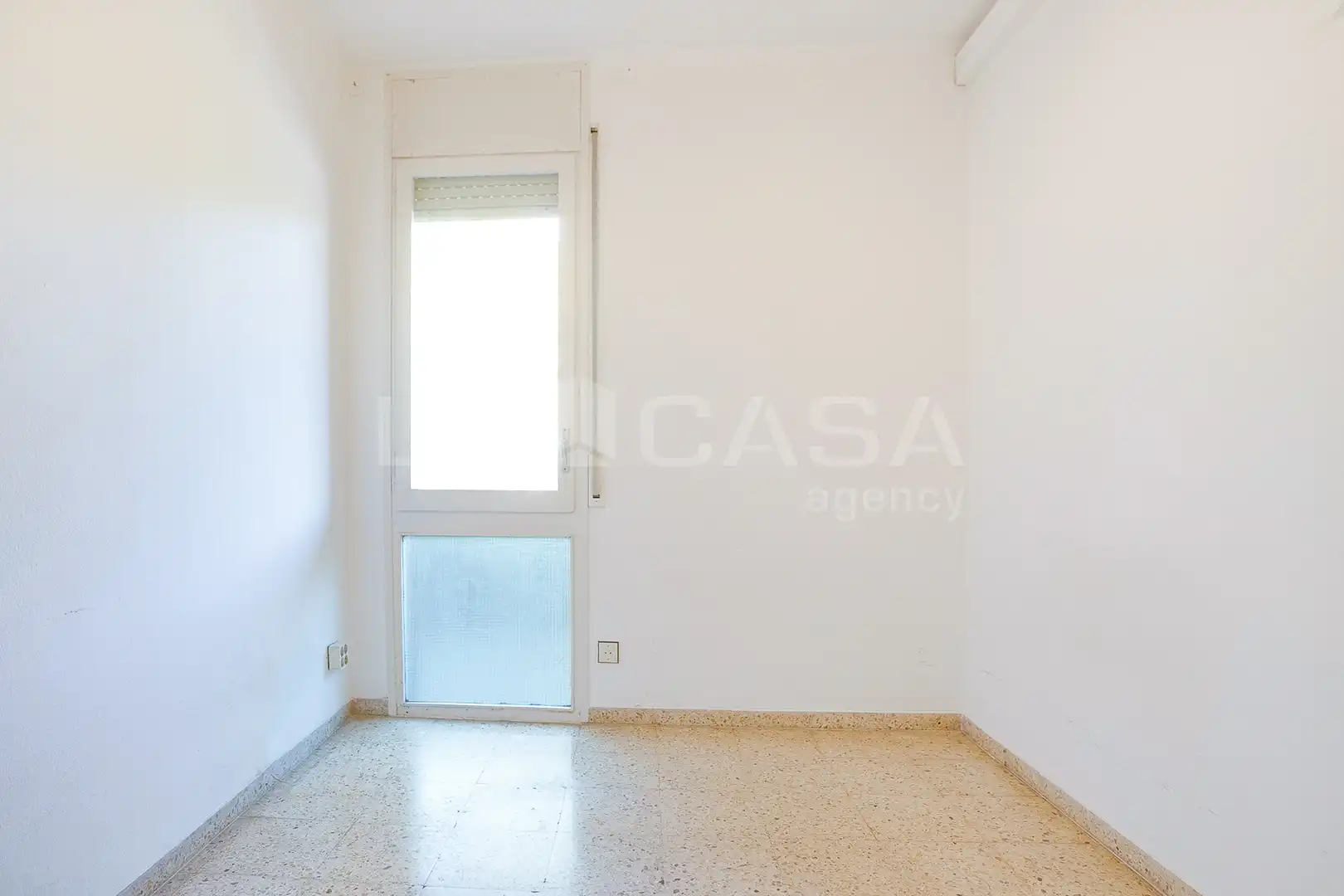 Wohnung zum Verkauf in Barcelona mit Balkon