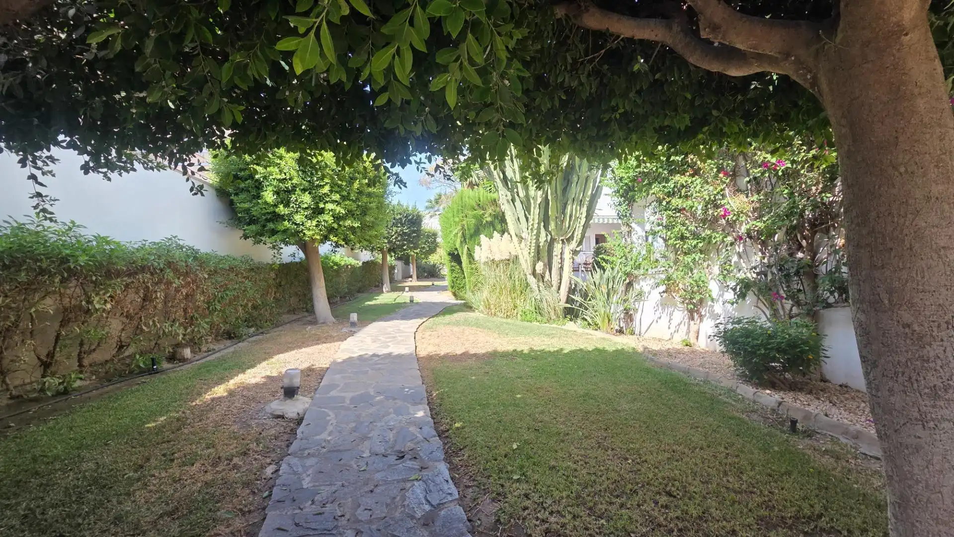 Terraced house with terrace for sale in Avenida MARINAS LAS(MA) 31, imagen 45