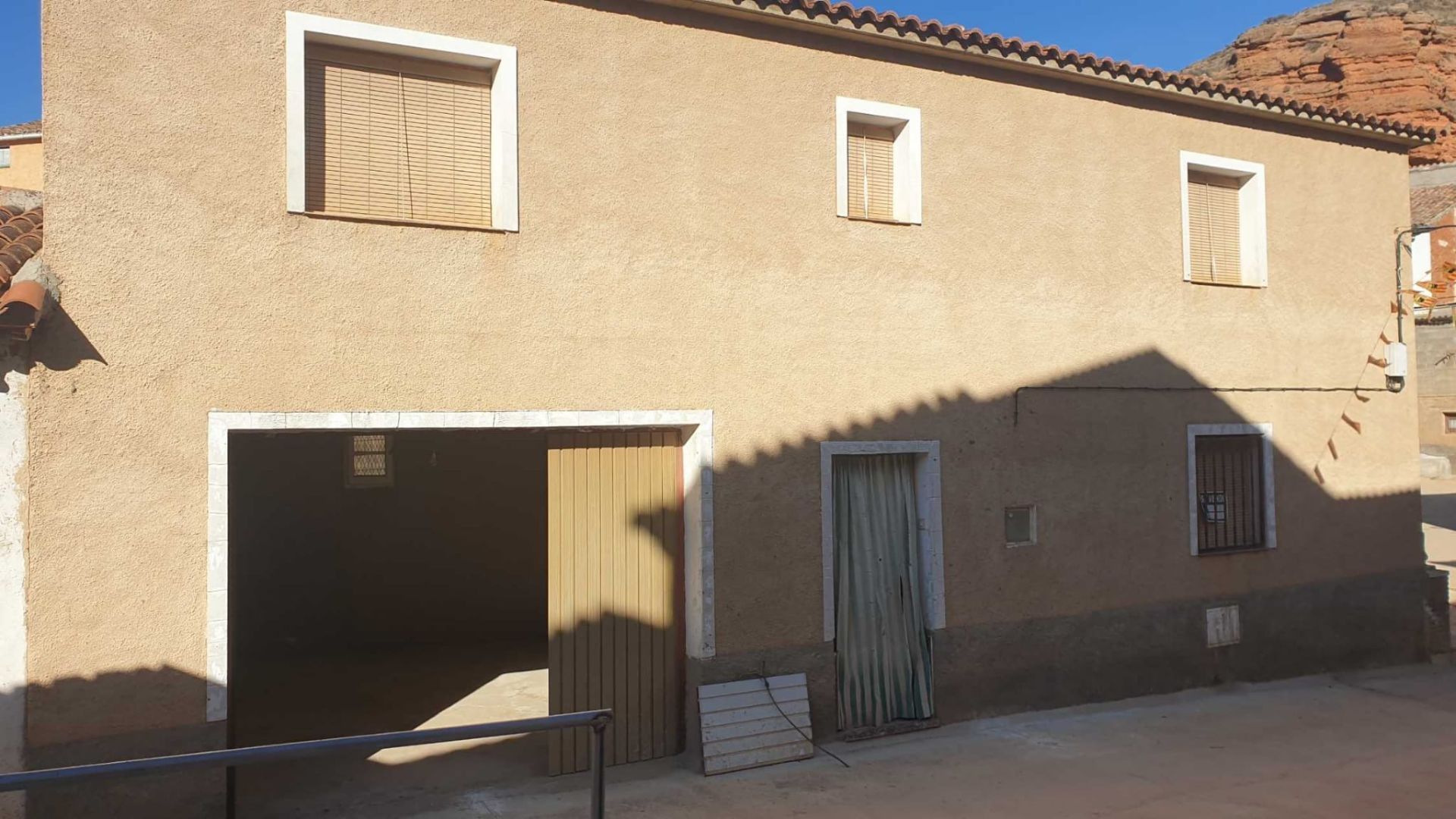 Exterior view of Country house for sale in Villafeliche