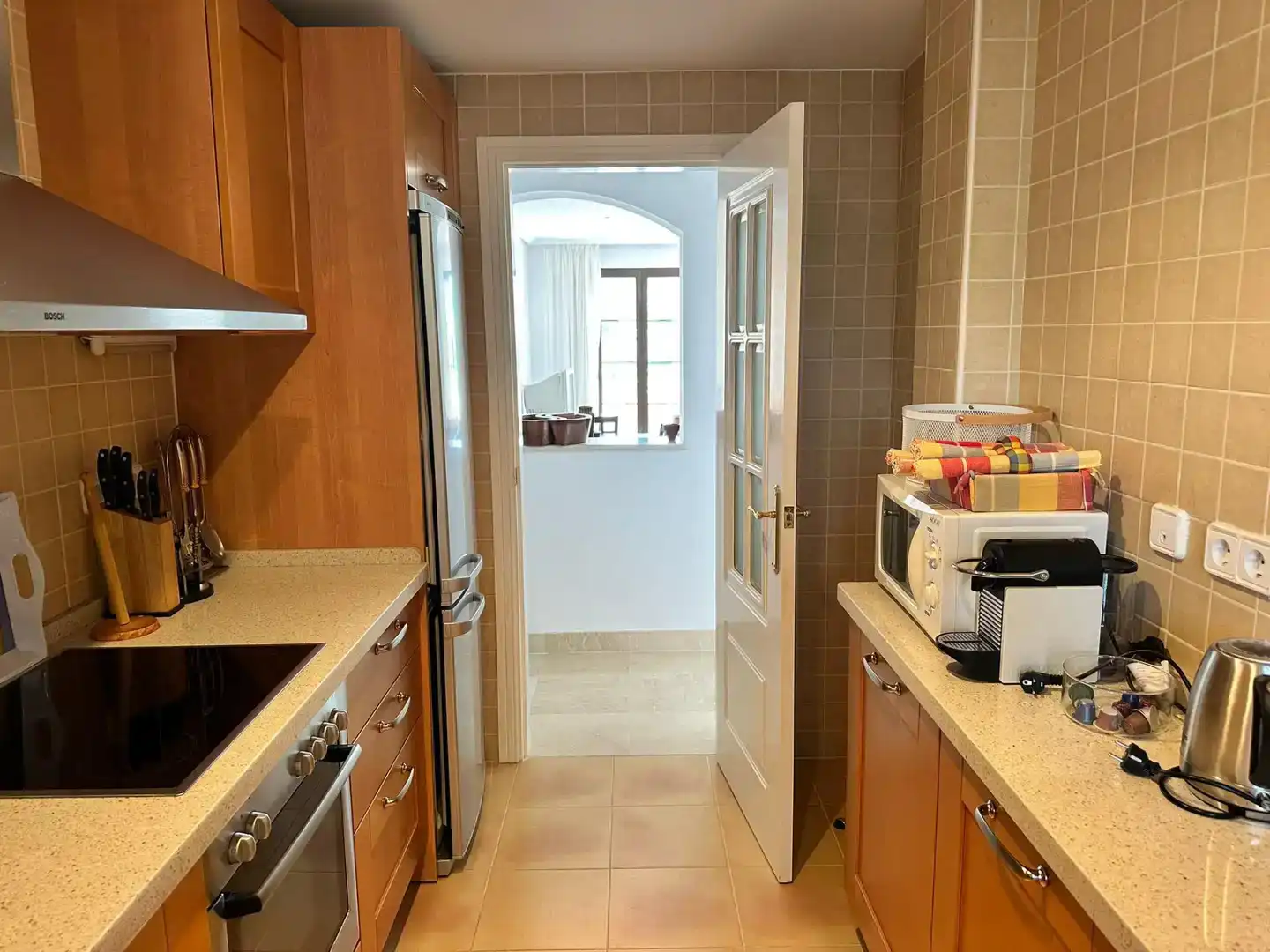 Cuina de Apartament de lloguer en Benahavís amb Aire condicionat i Piscina