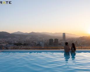 Piscina de Pis en venda en Bilbao  amb Terrassa