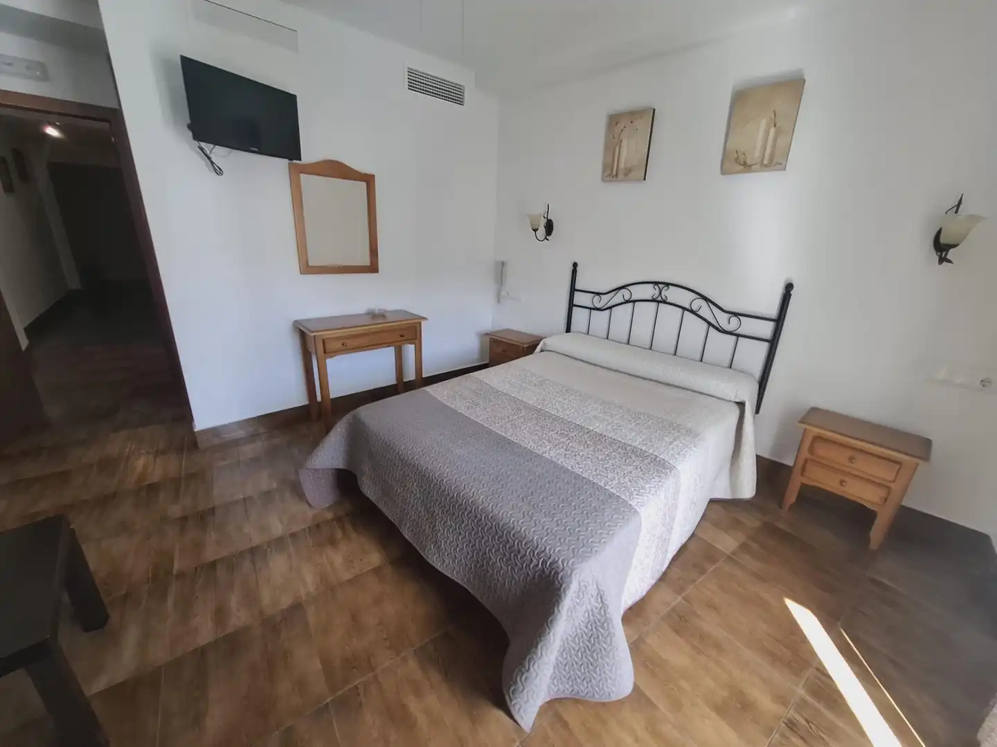 Habitación de Edificio en venta en Tolox