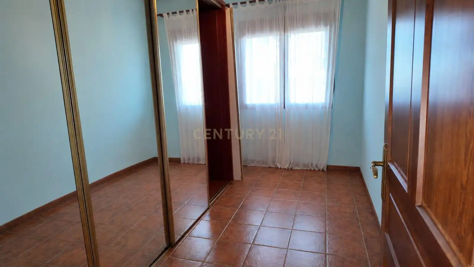 Bedroom of Houses for sale in Herrera de Alcántara  with Air Conditioner, Swimming Pool and Balcony