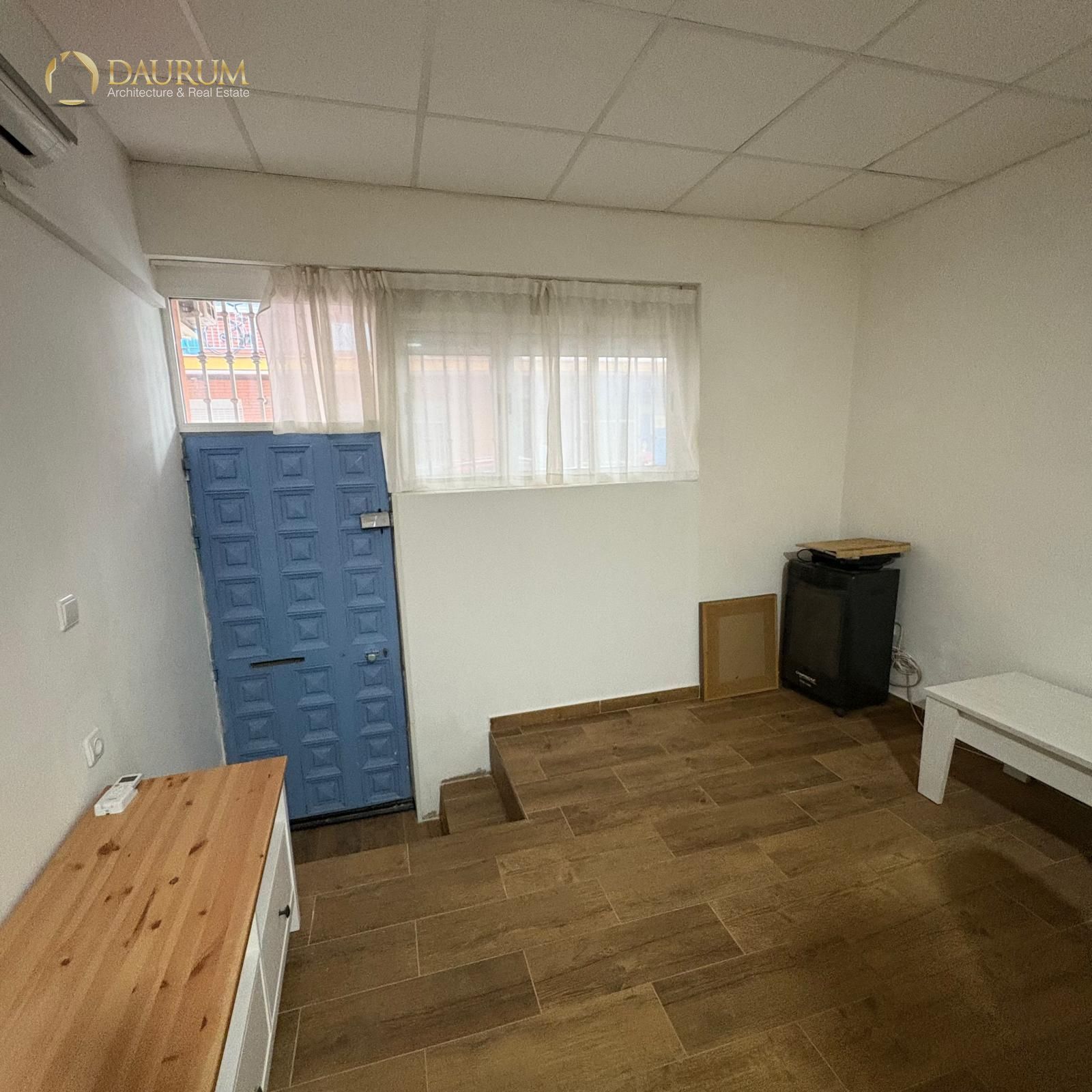 Premises for sale in San Fernando de Henares  with Air Conditioner and Furnished