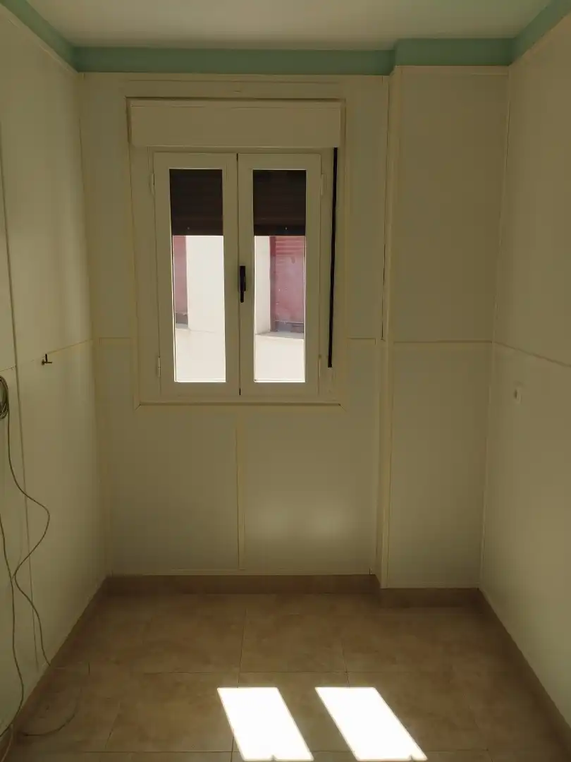 Wohnung zum Verkauf in Oliva de la Frontera mit Klimaanlage, Heizung und Terrasse