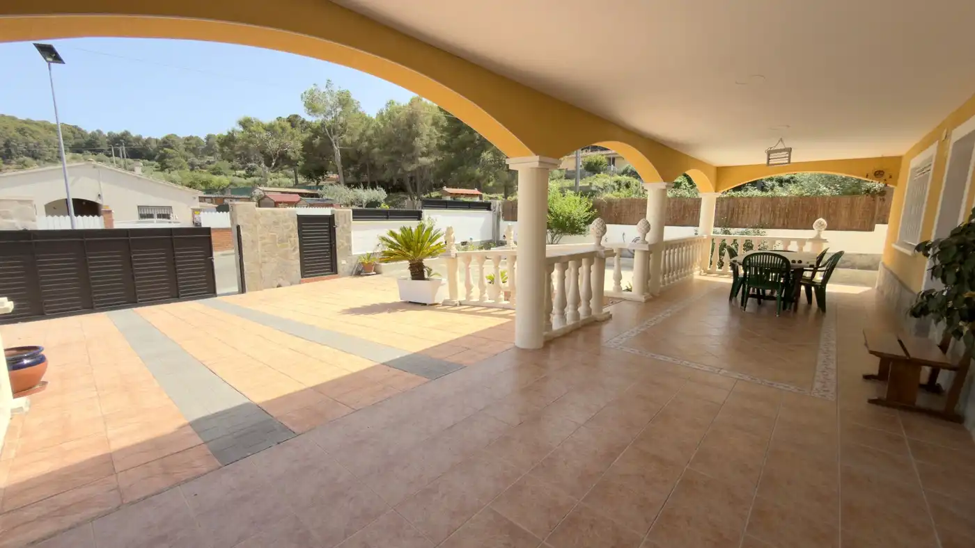 Terrassa de Casa o xalet en venda en El Vendrell amb Jardí privat, Terrassa i Alarma
