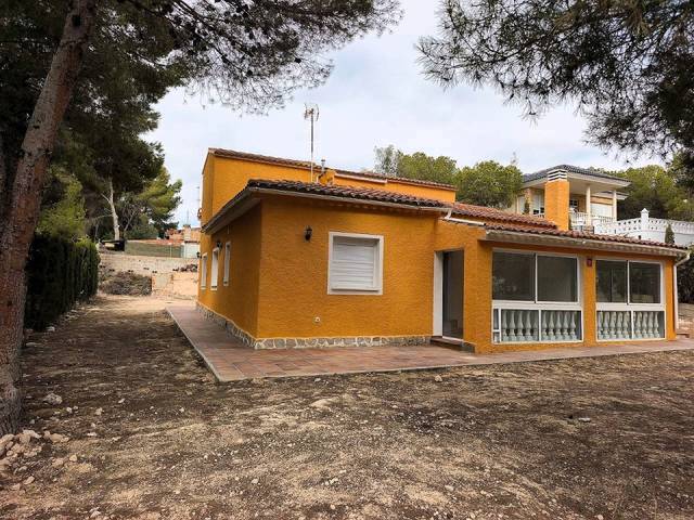 Casa-chalet en Venta en Tibi