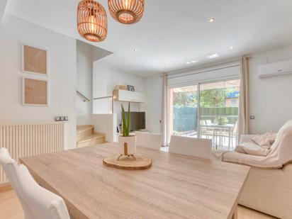 Living room of Single-family semi-detached for sale in Figueres  with Air Conditioner and Terrace