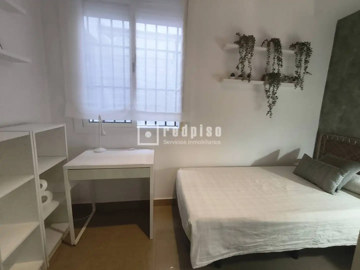 Habitación de Piso de alquiler en Sevilla con Aire acondicionado, Terraza y Amueblado