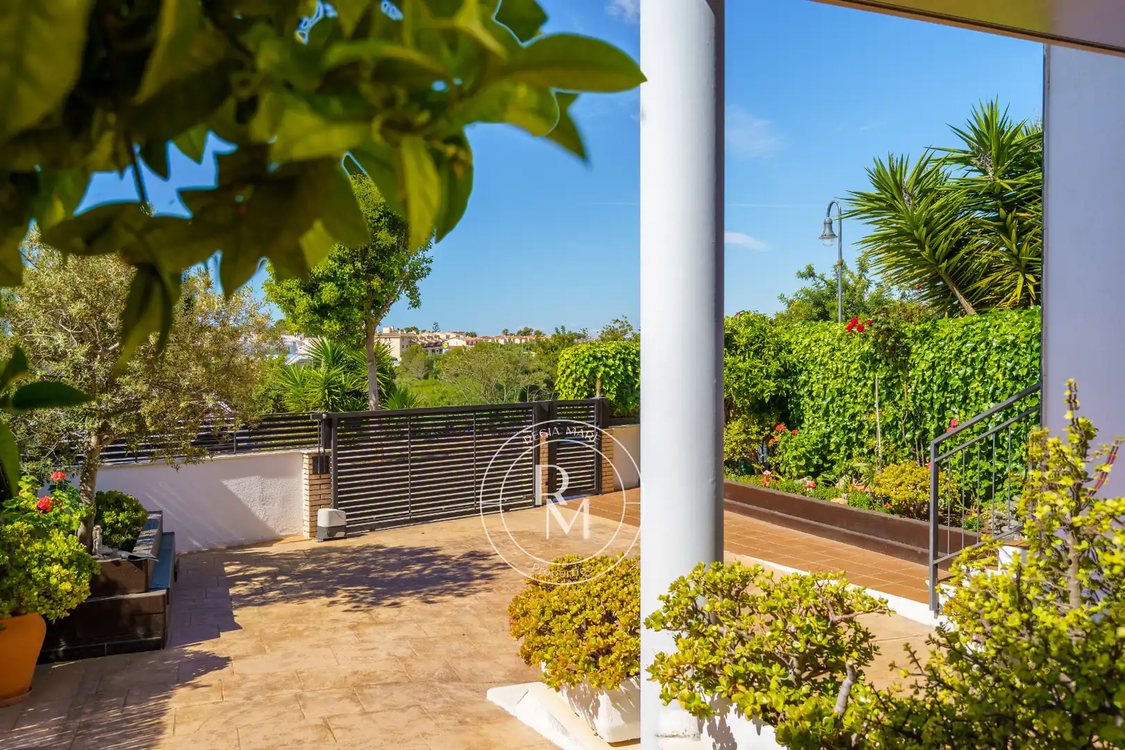 Terraza de Casa adosada en venta en Roda de Berà con Aire acondicionado, Calefacción y Jardín privado