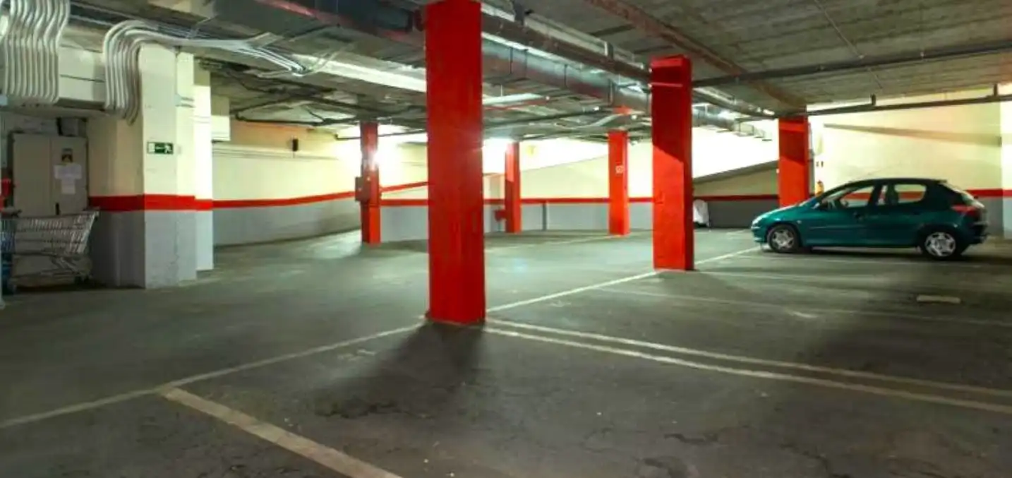 Individual con ascensor en venta en Calle Cedra 21, imagen 2