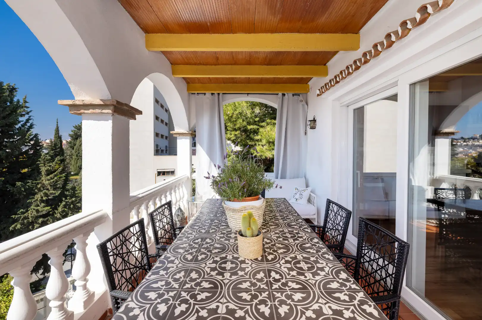 Terrassa de Casa o xalet en venda en Málaga amb Aire condicionat, Calefacció i Jardí privat