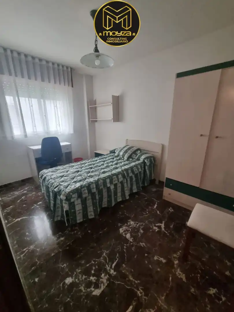 Dormitori de Pis en venda en Jaén amb Traster