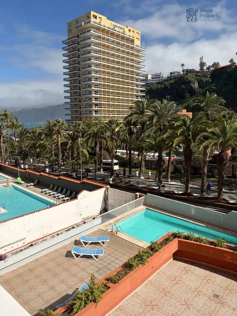 Vista exterior de Pis en venda en Puerto de la Cruz amb Terrassa, Moblat i Piscina comunitària