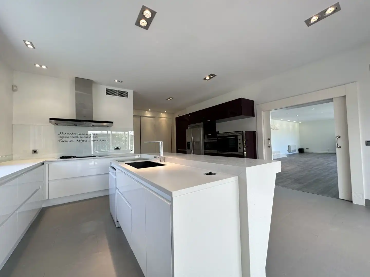 Cocina de Casa o chalet en venta en Boadilla del Monte con Aire acondicionado, Jardín privado y Trastero