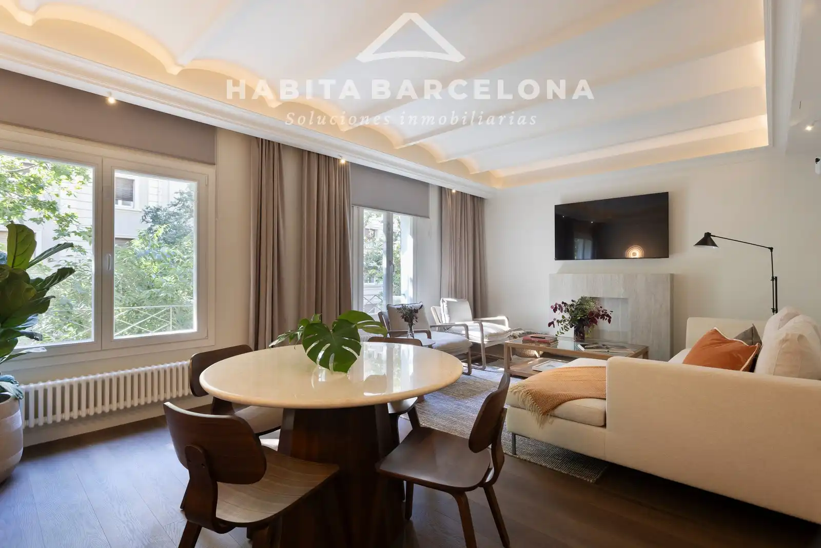 Sala de estar de Piso de alquiler en Barcelona con Aire acondicionado, Calefacción y Parquet