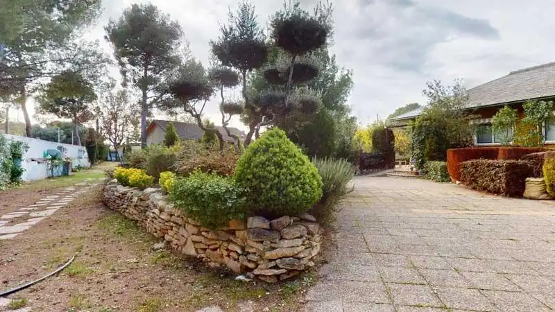 Jardí de Casa o xalet en venda en La Muela amb Aire condicionat, Calefacció i Jardí privat