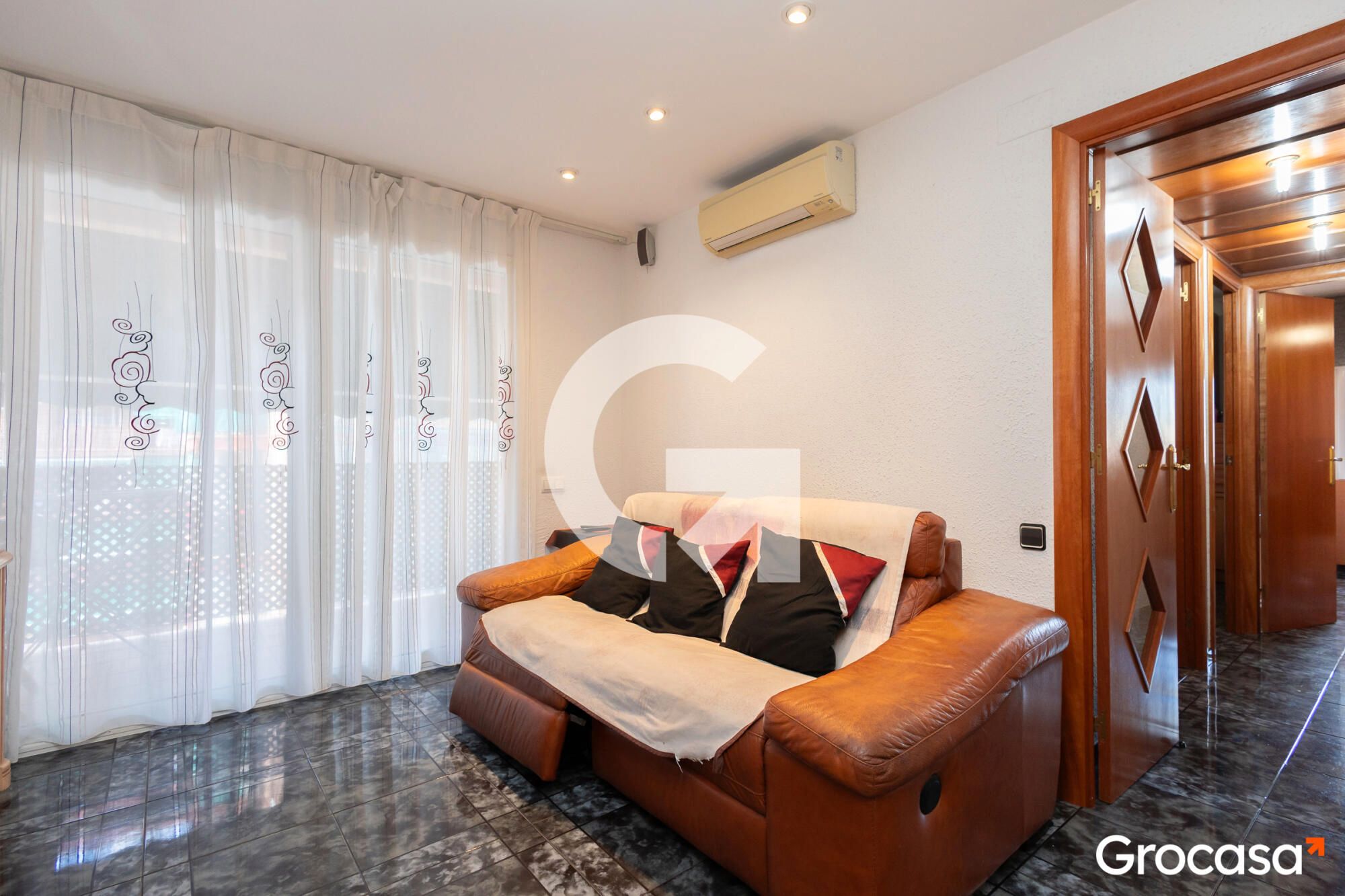 Sala de estar de Piso en venta en Sant Boi de Llobregat con Aire acondicionado, Calefacción y Amueblado