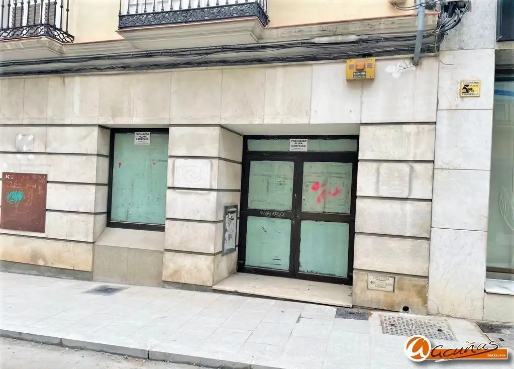 Local comercial en alquiler en Calle Infante Don Fernando, imagen 3