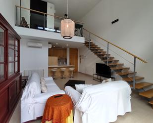 Sala d'estar de Dúplex de lloguer en Alcorcón amb Aire condicionat i Terrassa