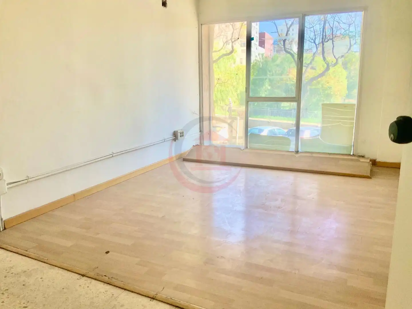 Living room of Commercial properties for rent in Barcelona  with Air Conditioner