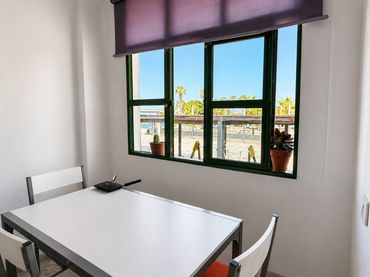 Appartement avec balcon à vendre à Avenida Reina Sofía