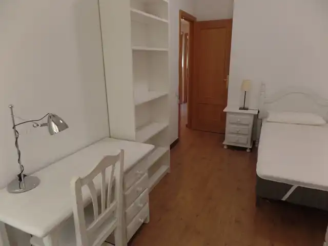 Schlafzimmer von Wohnung zur Miete in Madrid mit Heizung, Terrasse und Möbliert