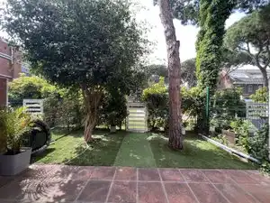 Jardí de Casa o xalet de lloguer en Gavà amb Aire condicionat, Calefacció i Jardí privat