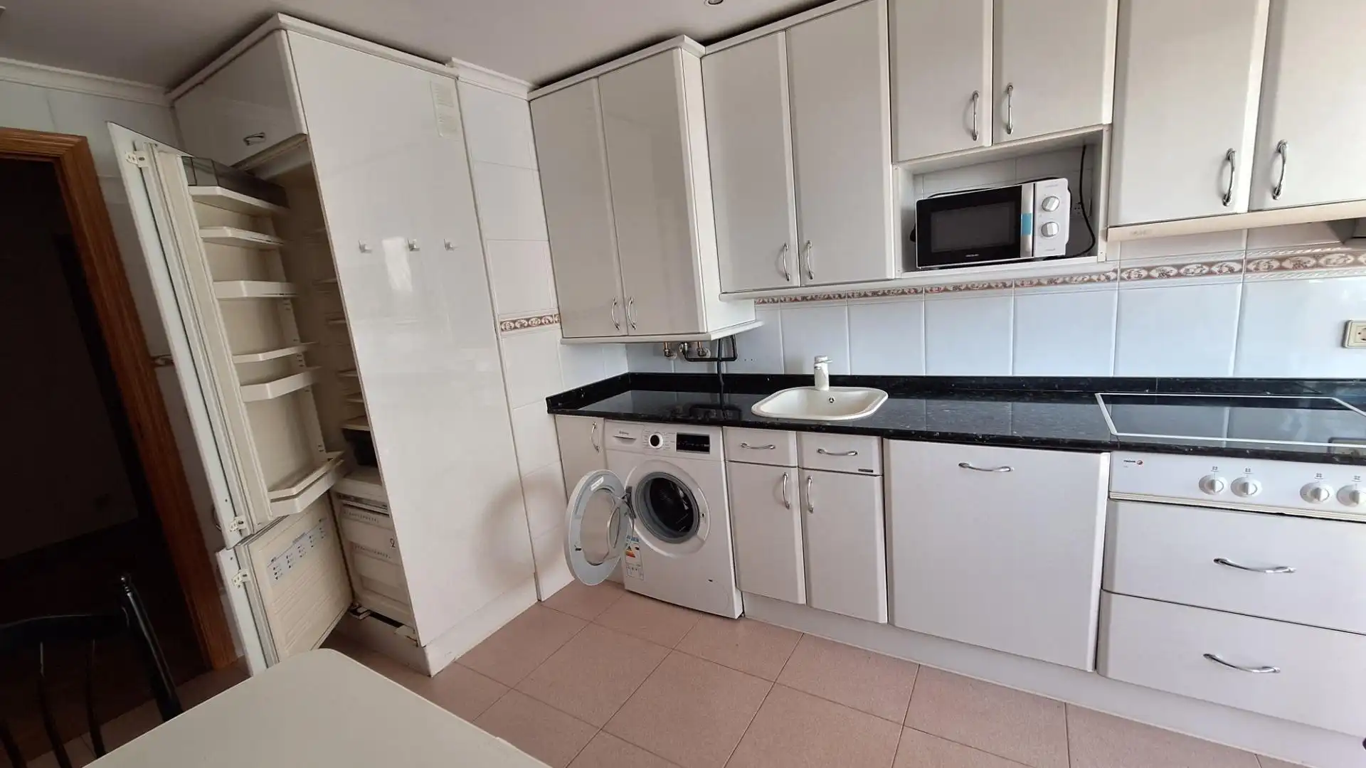 Cocina de Piso de alquiler en Burgos con Calefacción