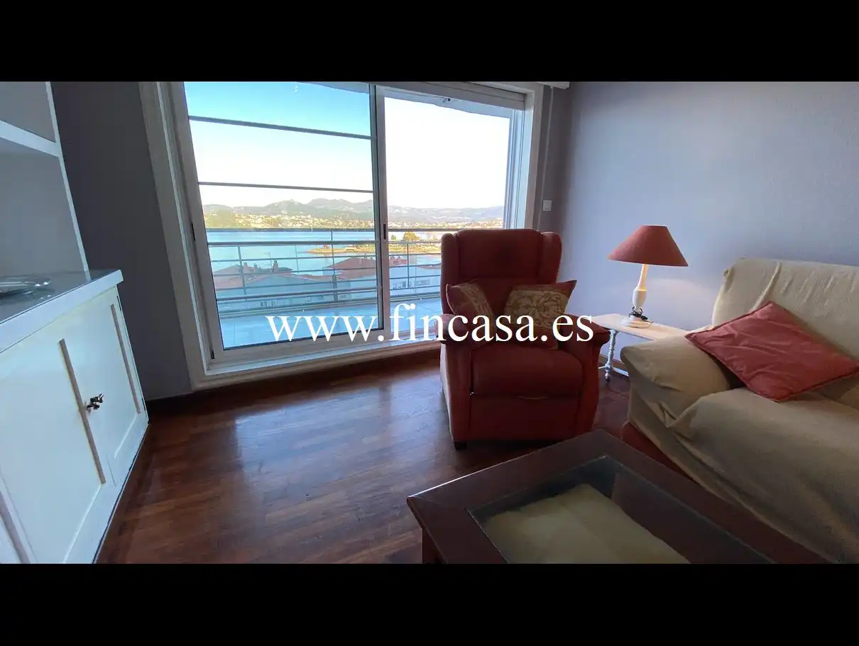 Sala de estar de Piso de alquiler en Baiona con Calefacción, Terraza y Amueblado