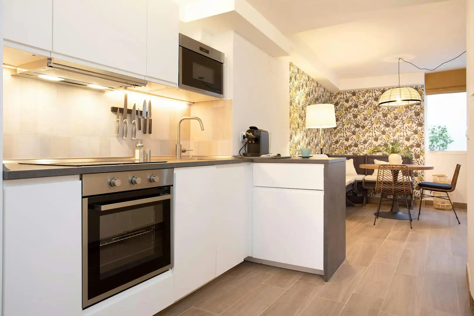 Cocina de Piso de alquiler en Sevilla con Aire acondicionado, Calefacción y Lavadora