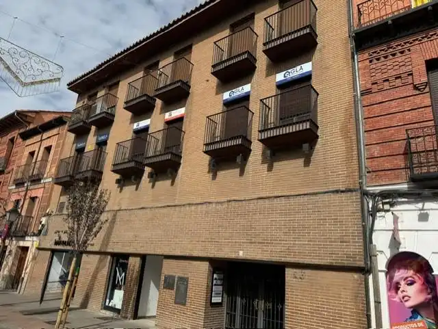 Geschaftsraum zur Miete in Calle Libreros, Casco histórico