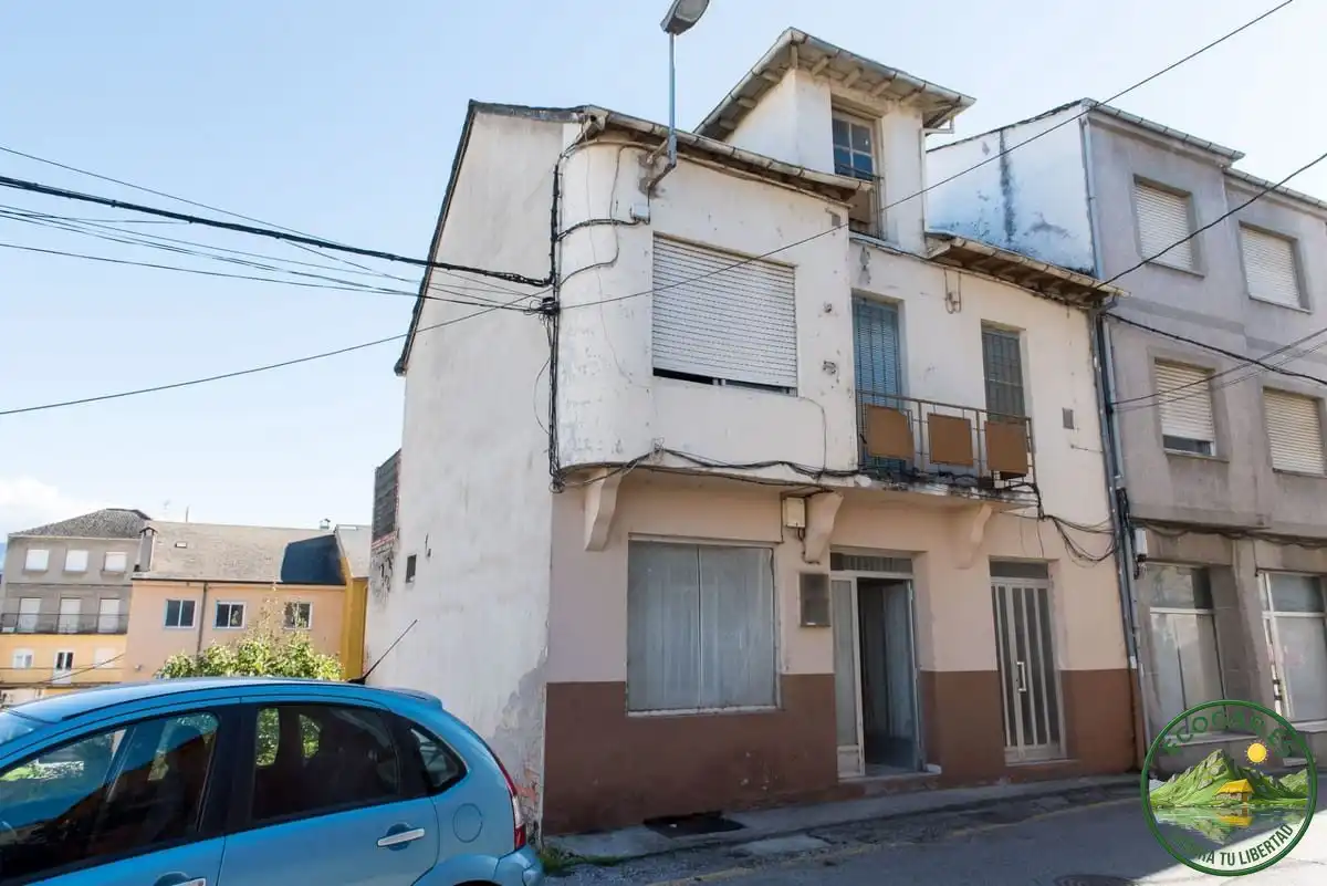 Adossat en venda a Toral de los Vados