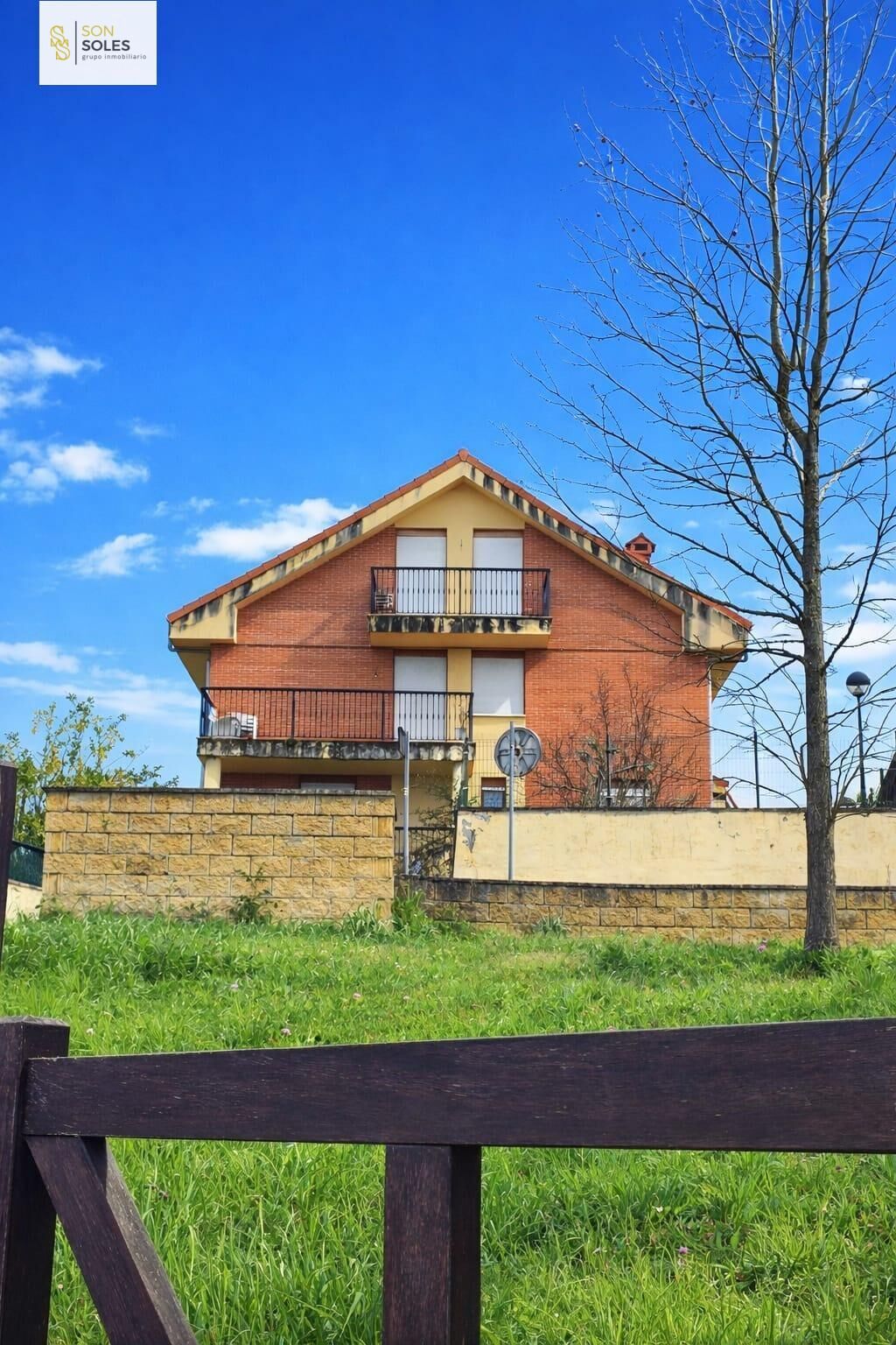 Exterior view of Duplex for sale in Reocín  with Heating, Parquet flooring and Terrace