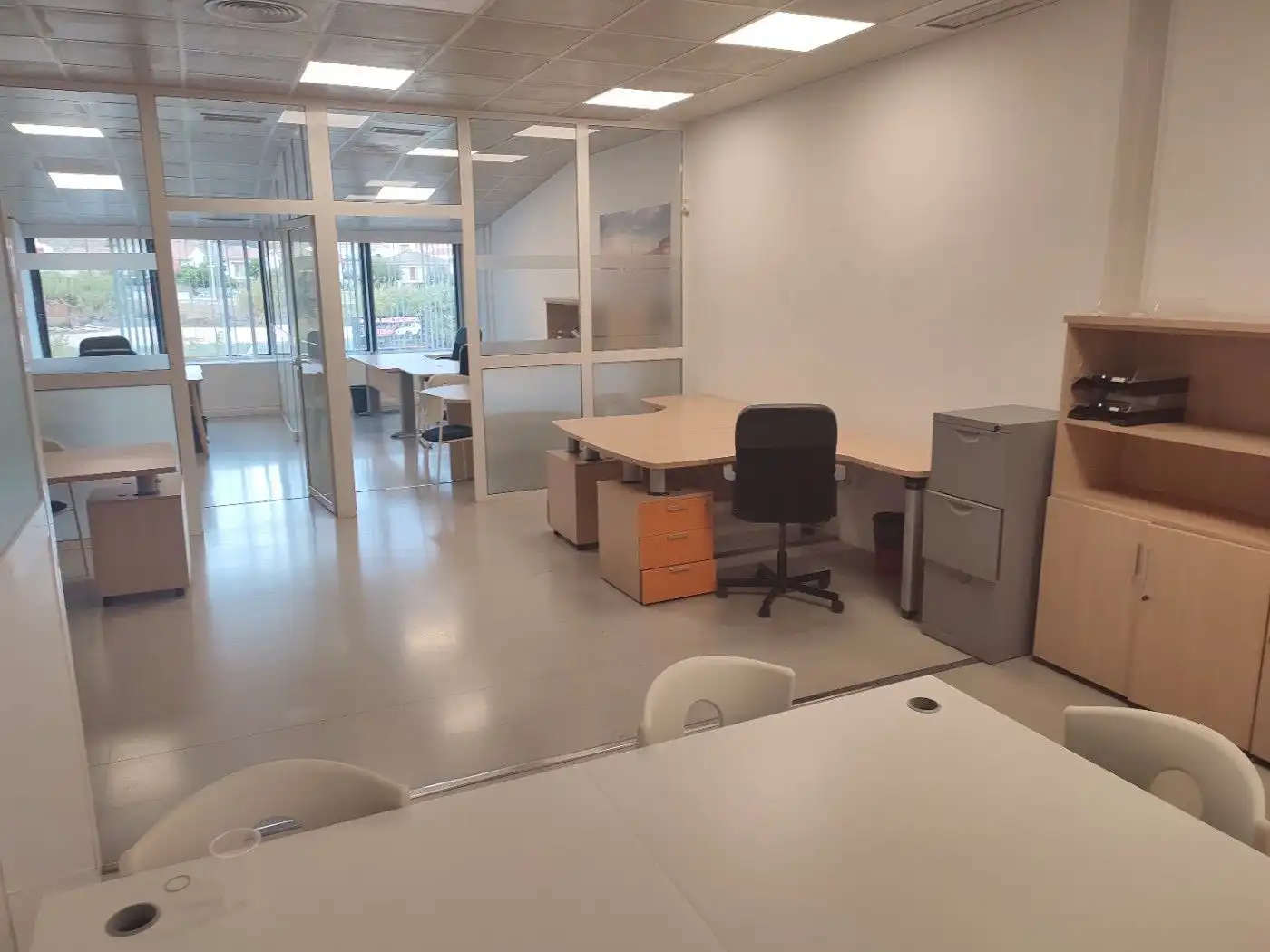 Büro zum Verkauf in Pineda de Mar mit Klimaanlage, Heizung und Abstellraum