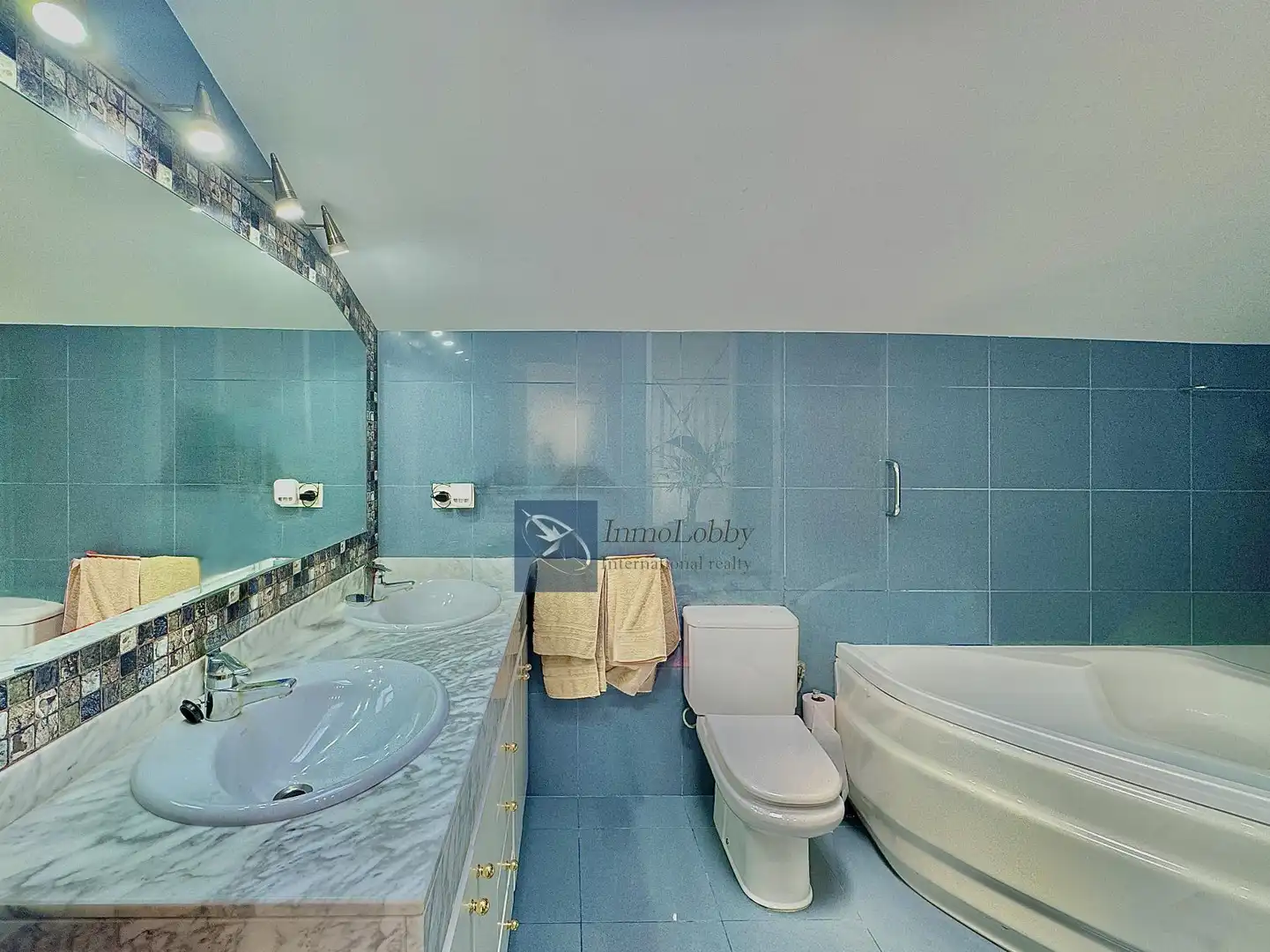 Baño de Ático en venta en Palamós con Aire acondicionado, Calefacción y Terraza
