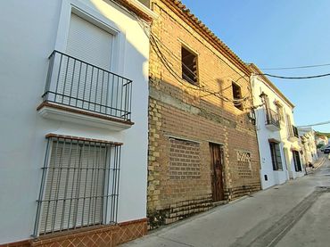 Casa con balcone in vendita a Calle Ancha 15