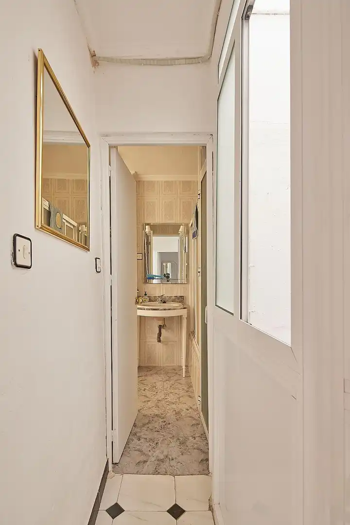 Badezimmer von Wohnung zum Verkauf in Cádiz mit Balkon