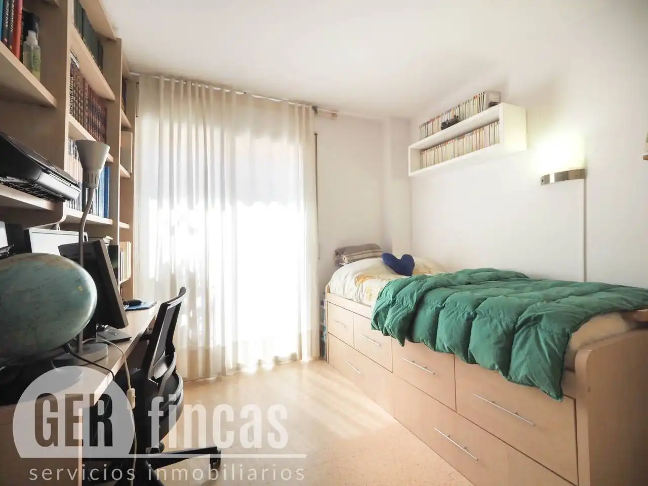 Habitación de Piso en venta en Terrassa con Aire acondicionado, Calefacción y Balcón