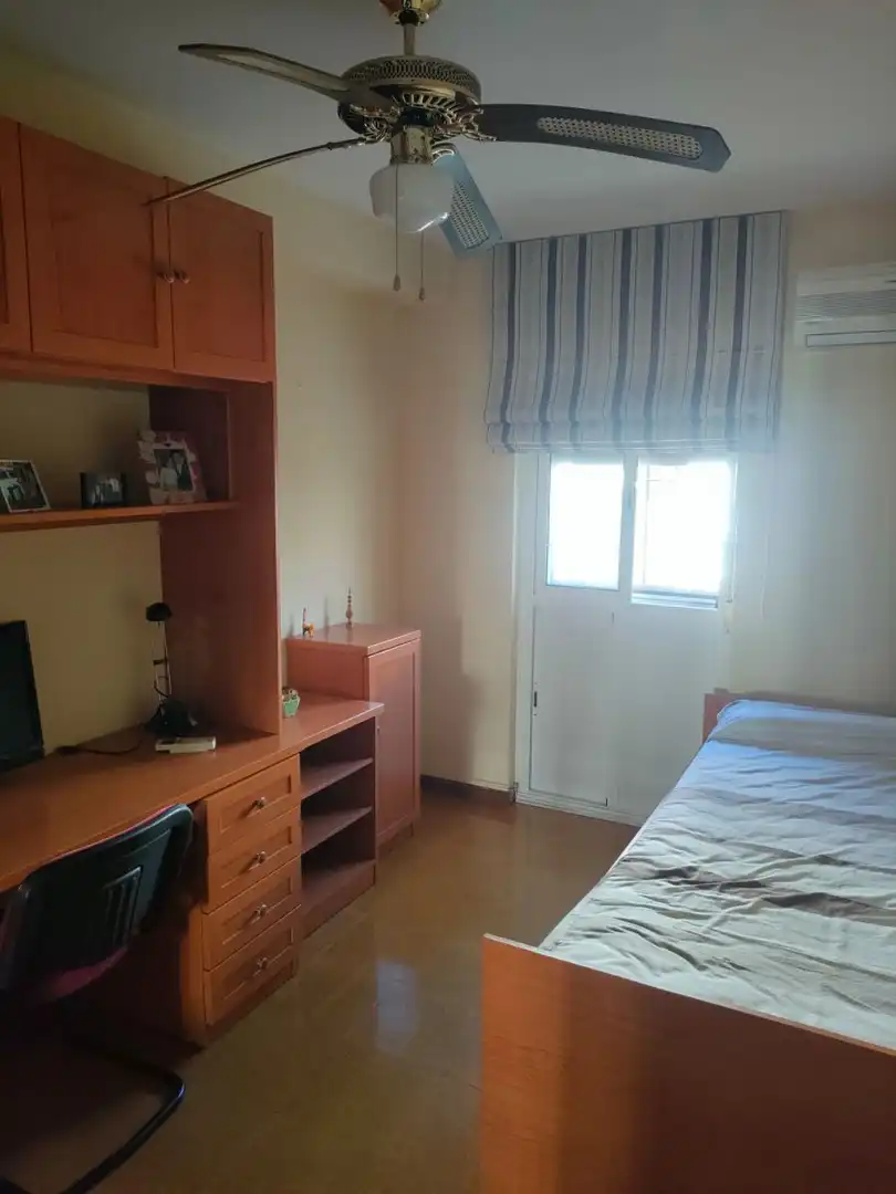 Bedroom of Flat for rent in Sevilla  with Air Conditioner and Furnished