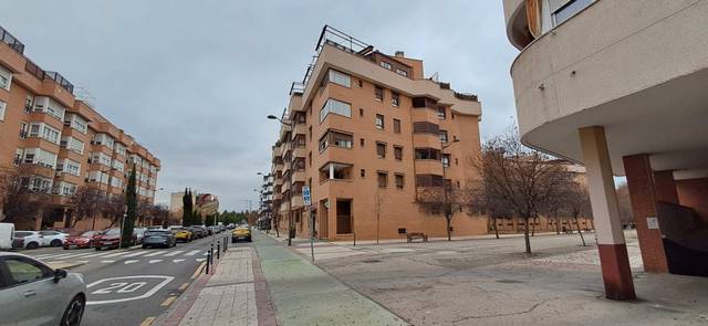 Garaje en Venta en Calle Torroja en El Rosón - Kelvinator